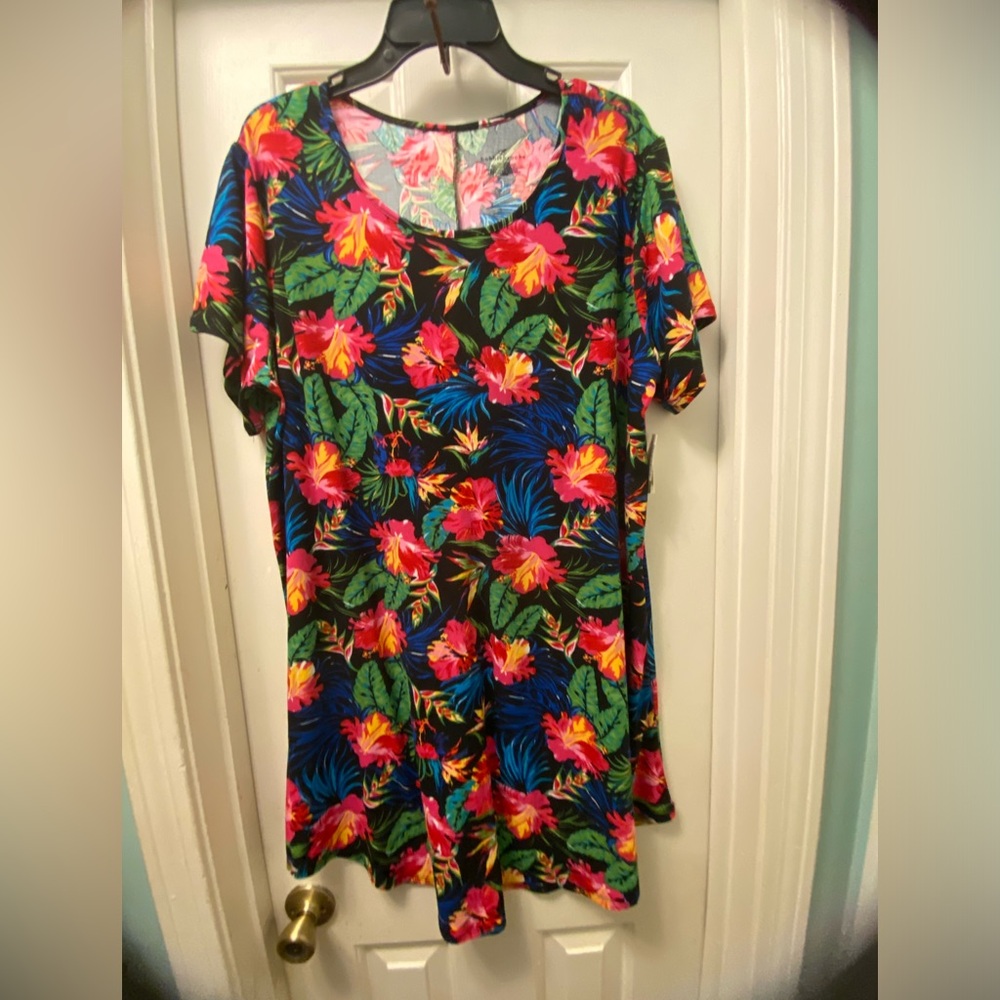 NWT Tropical Short Sleeve Dress